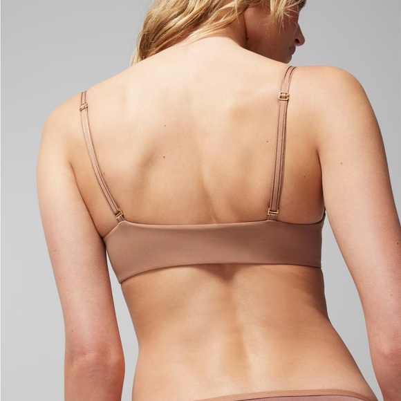 Enchanting Lace Front Close Bra - Picture 2 of 6